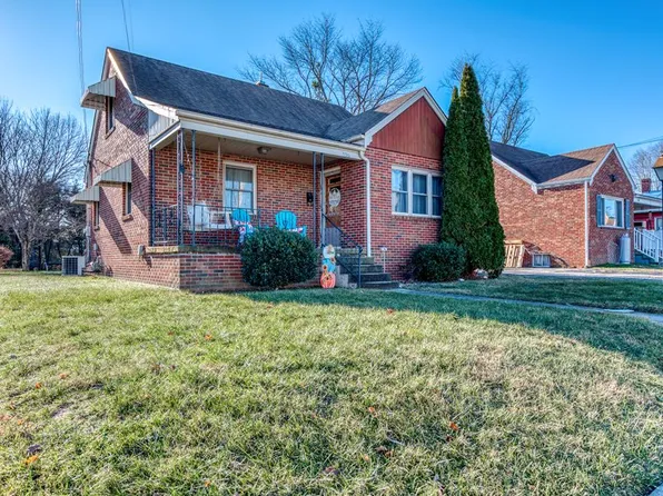 330 W Coyner Ave, Marion, VA 24354