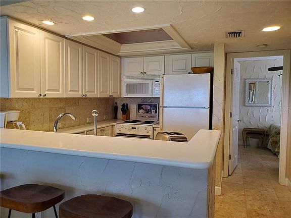 4th image of 1800 Cove Ii Pl APT 212