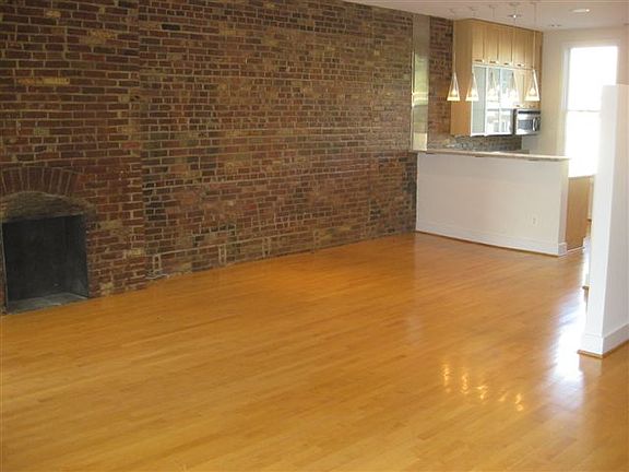 3rd image of 1919 17th St NW APT 2
