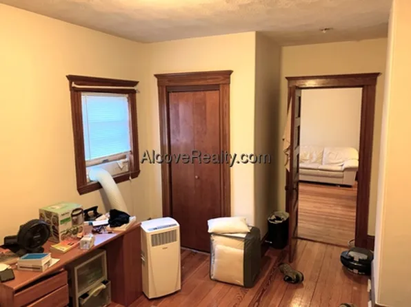 (undisclosed Address), Medford, MA 02155