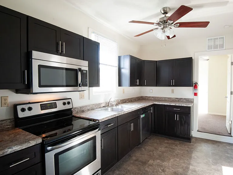 515 N Washington St — Photo 6