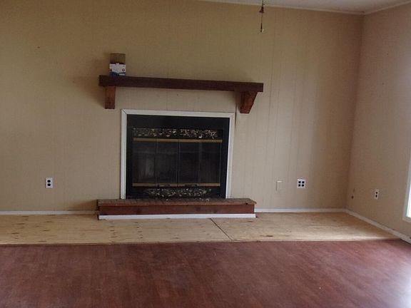 3rd image of 1008 Andrew Dr