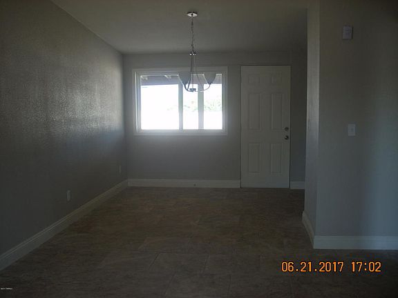 4th image of 635 W Webb Dr