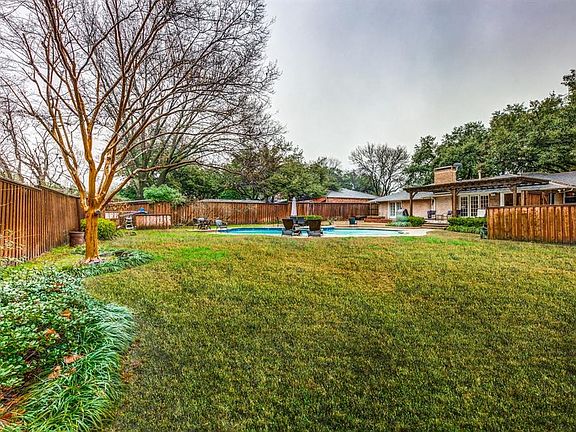 2nd image of 5623 Meadow Crest Dr