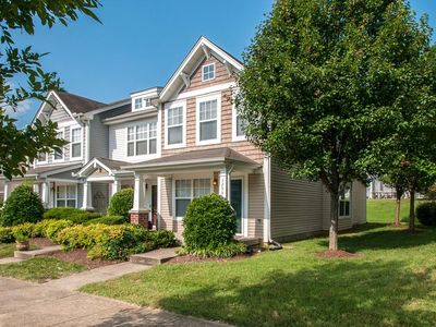 3293 Harpeth Springs Dr, Nashville, TN, 37221