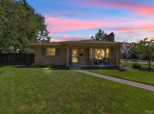 2963 Truwood St, Trenton, MI 48183