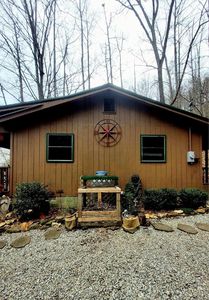 142 W Lowery Ln, Franklin, NC, 28734