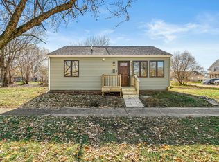 2822 Dunham St, South Bend, IN 46619