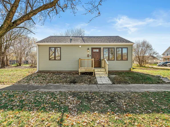 2822 Dunham St, South Bend, IN 46619