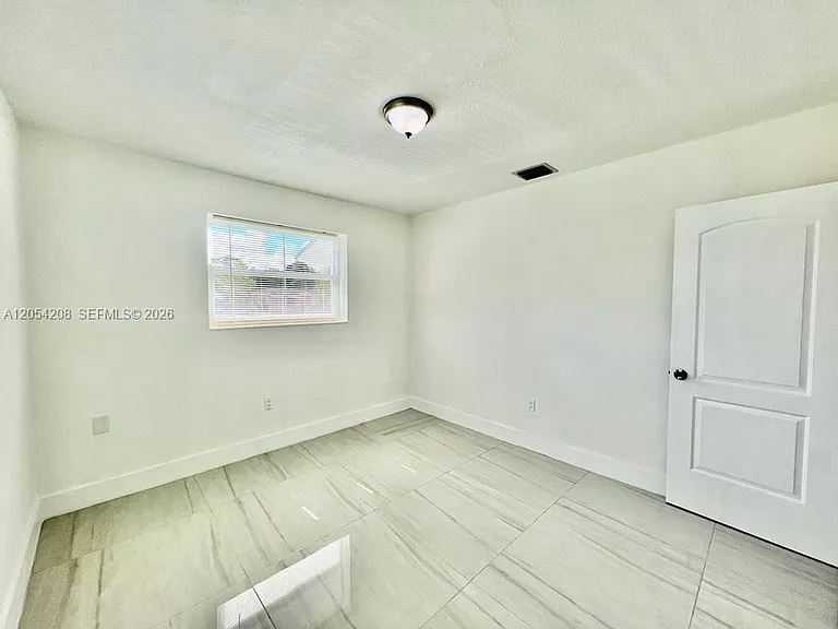 917 NW 103rd St #917 — Photo 17
