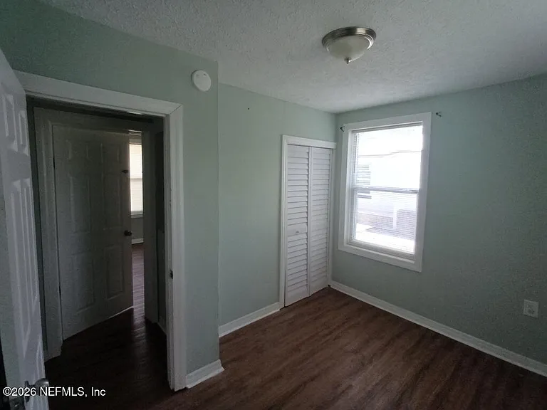 2542 Wilcox St — Photo 7