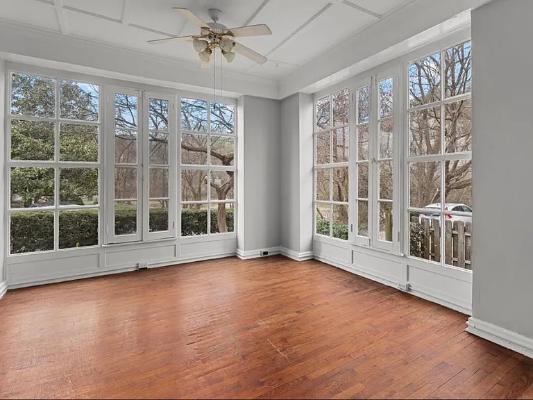 514 Wapping St #C — Photo 3