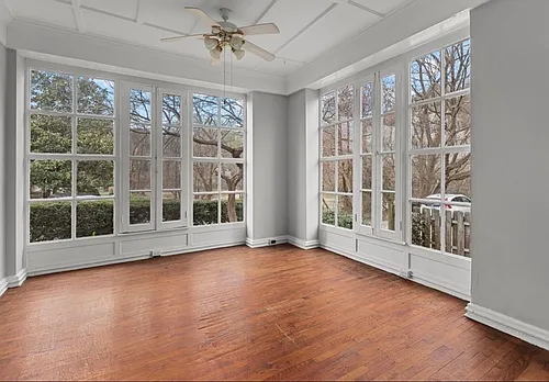 514 Wapping St Photo 1