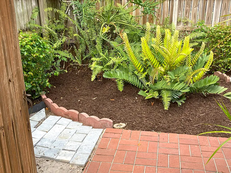 7755 Kenway Pl E — Photo 21
