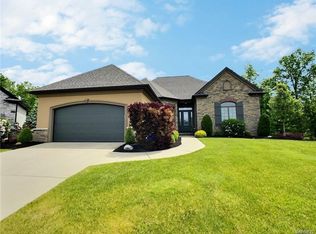 9735 Foxglove Ct, Clarence Center, NY 14032