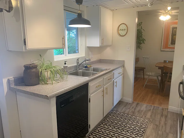 2123 Westfield Ave — Photo 9