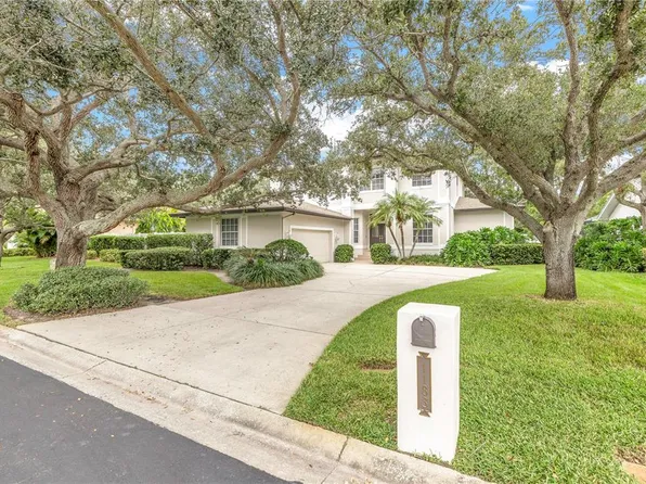 1183 Gasparilla Dr NE, Saint Petersburg, FL 33702
