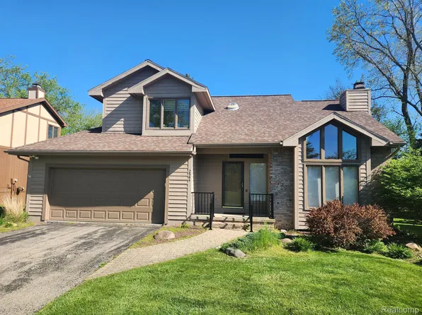 2564 Koala Dr, East Lansing, MI 48823