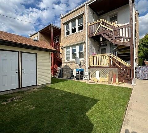 5th image of 5726 N Spaulding Ave Floor 2