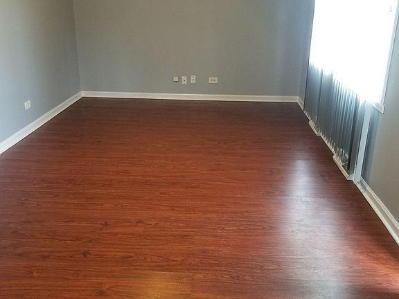 3rd image of 16316 Oxford Dr