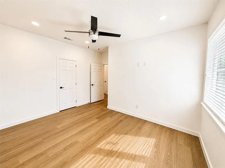 130 Zion Rd — Photo 9