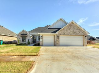 10441 SW 51st St, Mustang, OK 73064