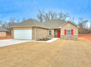 9864 Livingston Rd, Edmond, OK 73025