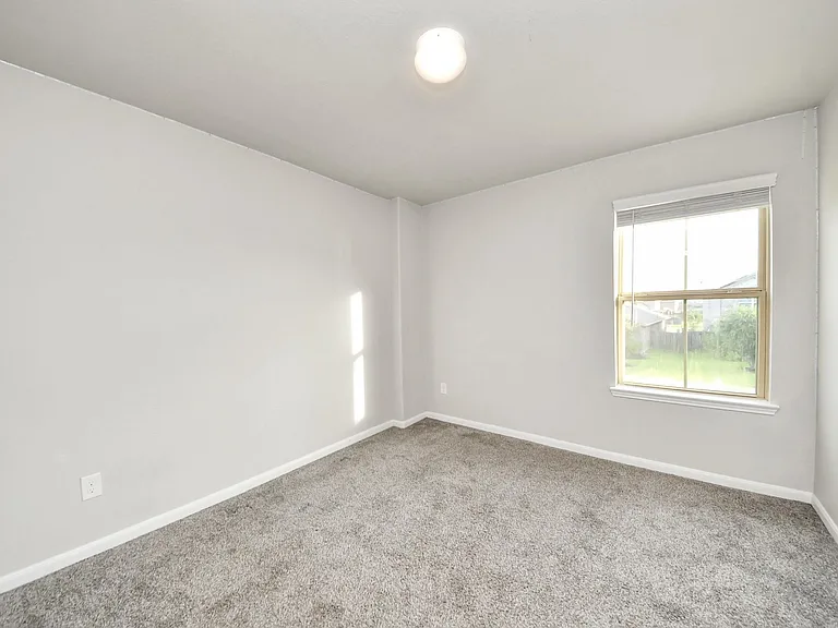 18319 Pin Oak Lake Dr — Photo 18