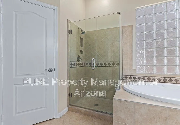 737 S Sycamore Pl — Photo 23