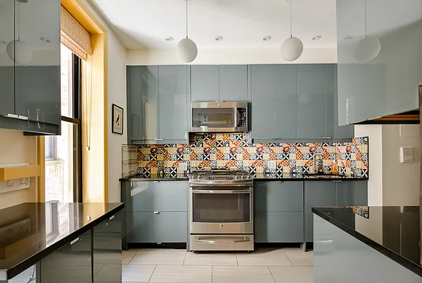 Sold by Compass | media 17