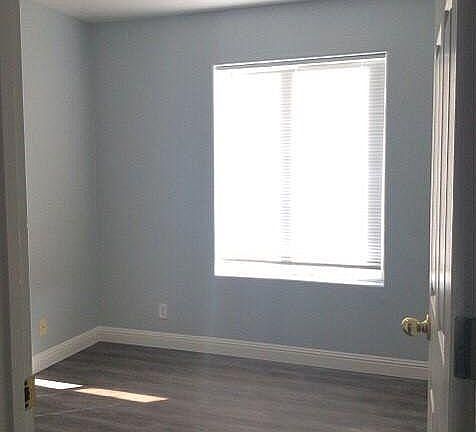 2nd image of 35700 Valleyridge St