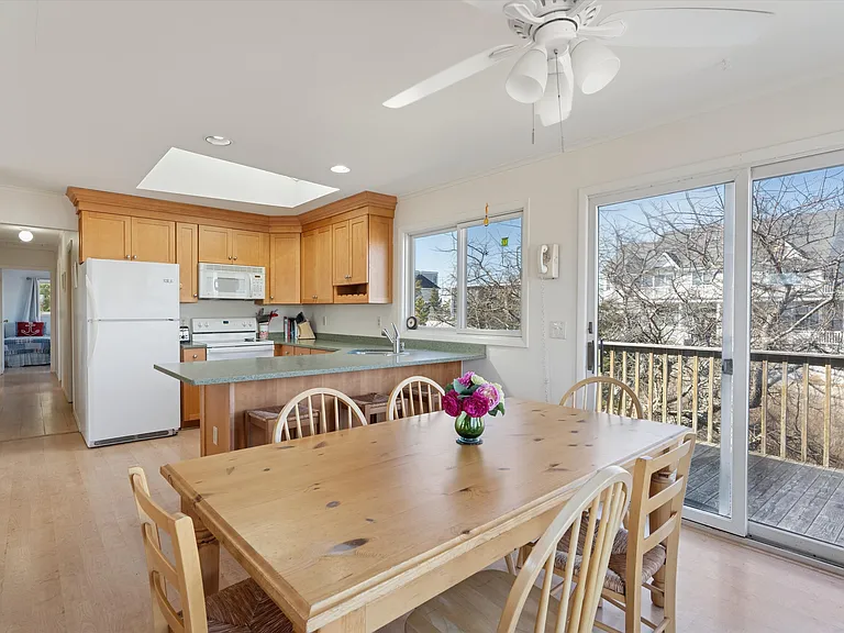 7 Cove Ln — Photo 7