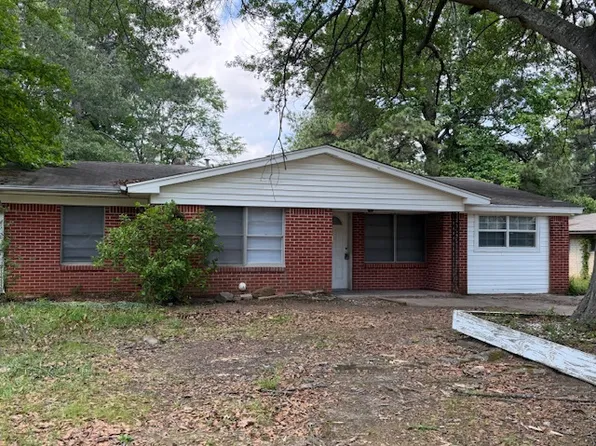 21 Lynwood Dr, Texarkana, TX 75503