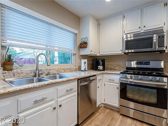 3rd image of 4740 Rockvale Dr