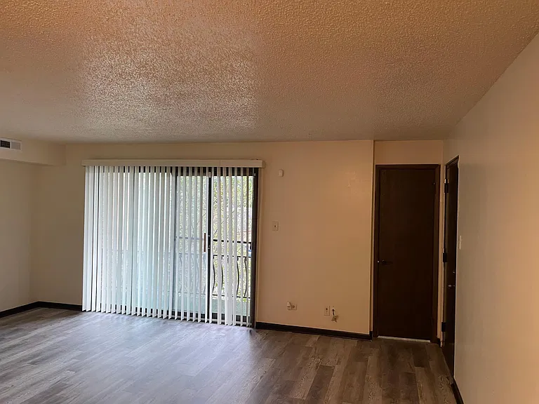 604 Sibley Blvd #3E — Photo 3
