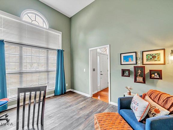 4th image of 309 Millwood Ct