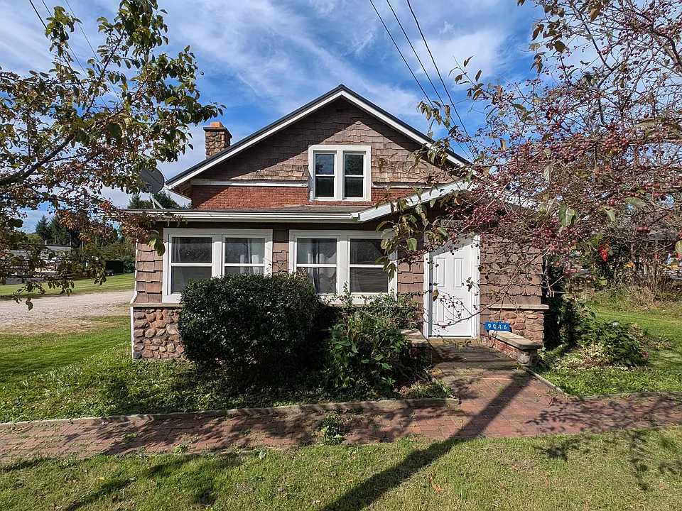 9046 Main St