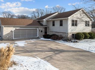 2916 44th St, Moline, IL 61265