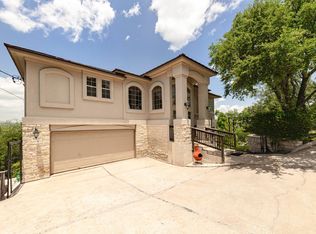 8424 Bronco Buster Trl, Lago Vista, TX 78645