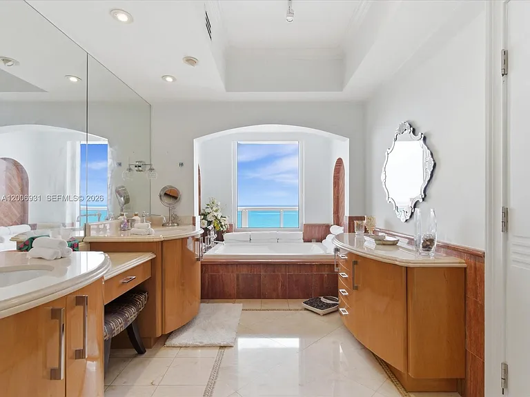17875 Collins Ave #1501 — Photo 39