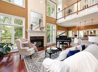 15 Ravenshoe Rd, Rogers, AR 72756