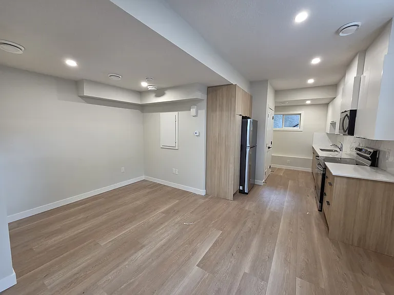 6203 109a St NW — Photo 1