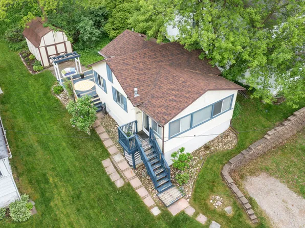 754 Kornoelje Dr NE, Comstock Park, MI 49321