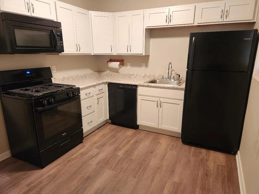 2 bed, 693 sqft, $1,145 — Photo 3