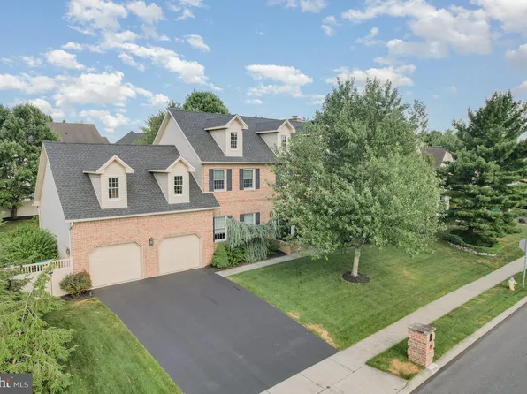 1108 Saffron Dr, Mechanicsburg, PA 17050