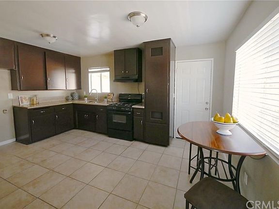 3rd image of 844 Maryess Dr