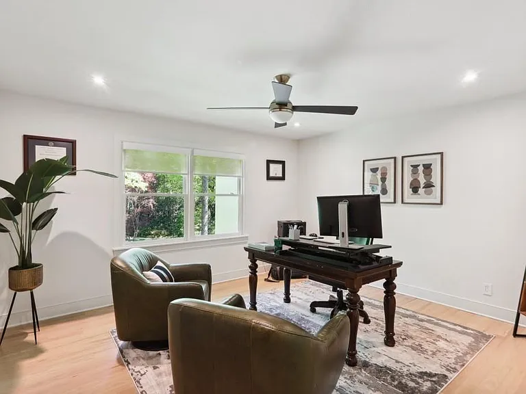 1007 Somerset Dr NW — Photo 11