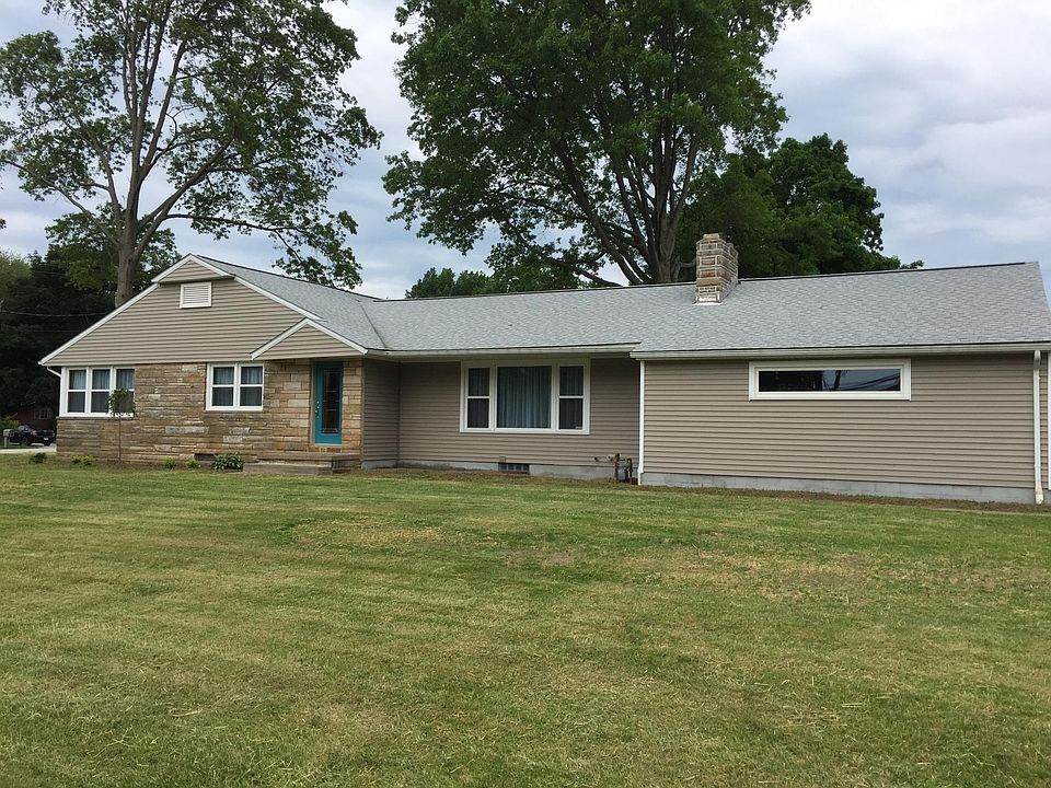 1st image of 32 Maplewood Ave