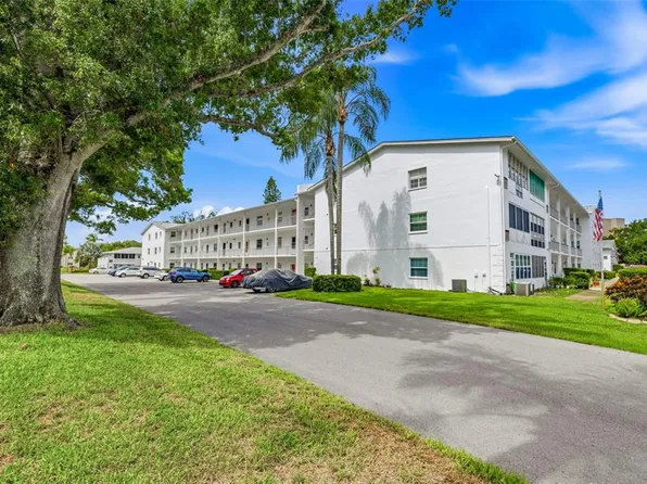 400 Glennes Ln APT 206, Dunedin, FL 34698