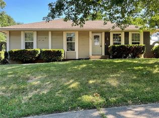 1308 SE Knightsbridge St, Blue Springs, MO 64014